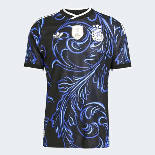 Argentinië uitshirt donker alternatief naast thuisshirt — overzichtsfoto uitshirt