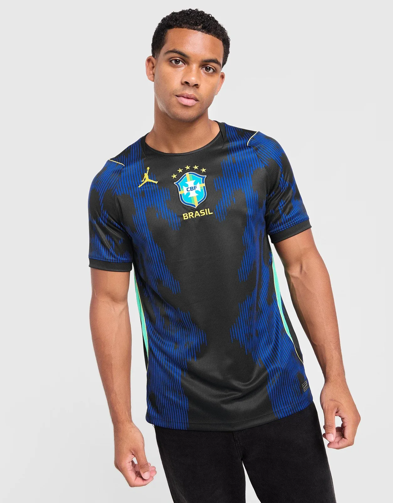 Brazilië uitshirt 2026 Jordan-editie — blauw-zwart design als bewijs bij landkeuze