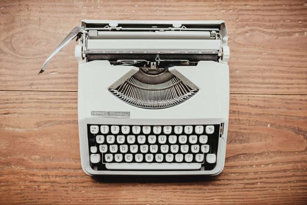 Photo Langston Hughes: Typewriter